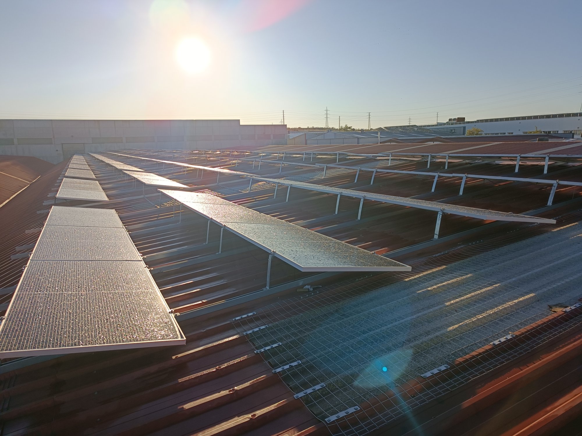 Instalación solar en nave logística